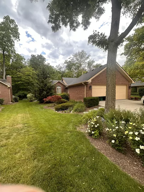 9318 W Point Pl, Indianapolis, IN 46268