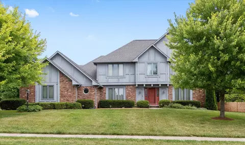 5040 Surrey Ln, Carmel, IN 46033