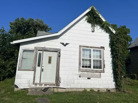 2019 Noble St, Anderson, IN 46016