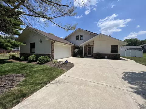 809 Oak Ct, Greenfield, IN 46140