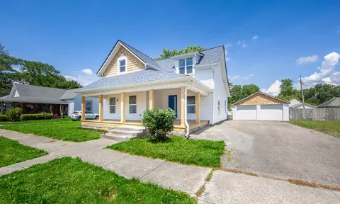 611 S Main St, Fortville, IN 46040