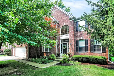 6838 Windemere Dr, Zionsville, IN 46077