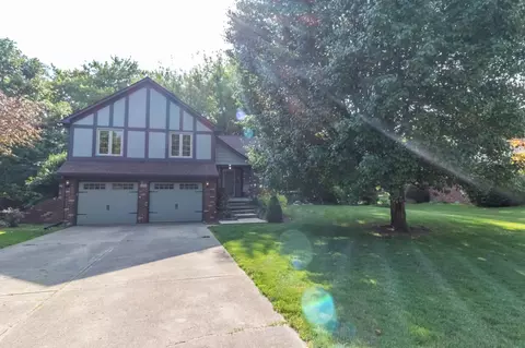 302 Hickory Dr, Greenfield, IN 46140