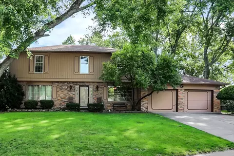 594 Watterson Ct, Indianapolis, IN 46217