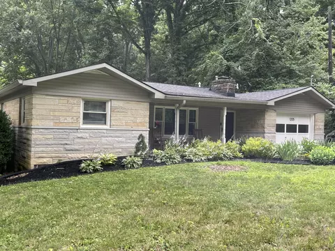 1205 N Shore Dr, Martinsville, IN 46151