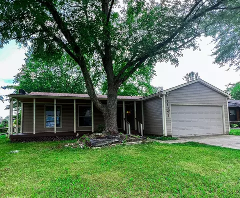 11341 Dunshire Dr, Indianapolis, IN 46229