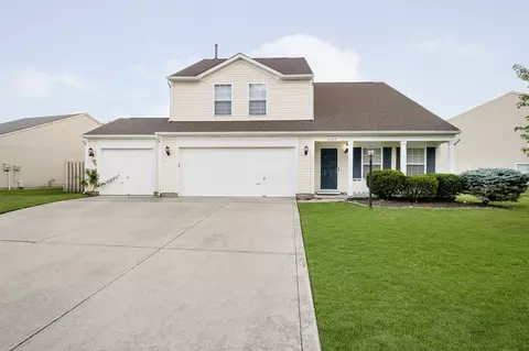 14183 Chapelwood Ln, Fishers, IN 46037