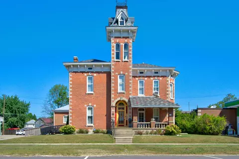 16 W Main St, Knightstown, IN 46148