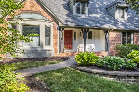 710 Sugarbush Dr, Zionsville, IN 46077
