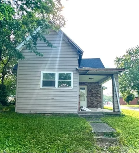 2305 Hendricks St, Anderson, IN 46016