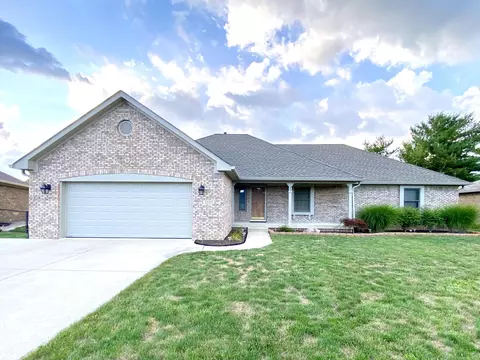 5464 Mark Ct, Greenwood, IN 46142