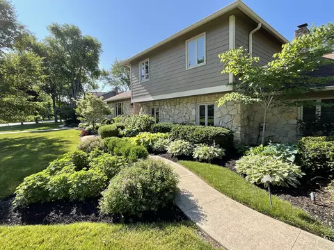 1017 Greyhound Pass, Carmel, IN 46032