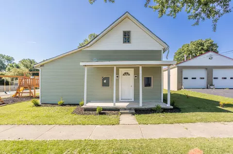 93 E Railroad St, Losantville, IN 47354