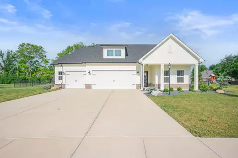 3754 S Meadows Ln, New Palestine, IN 46163