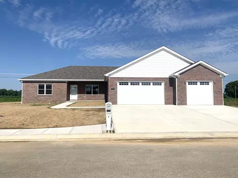 8 Spring Run Dr, Crawfordsville, IN 47933