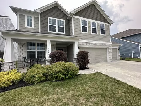 6045 Meadowview Dr, Whitestown, IN 46075