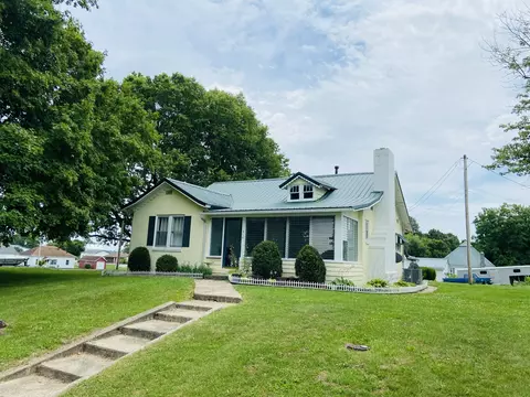 516 W State St, Veedersburg, IN 47987