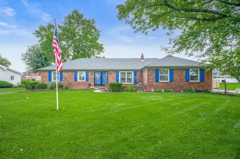 3257 S Leonard Rd, New Palestine, IN 46163