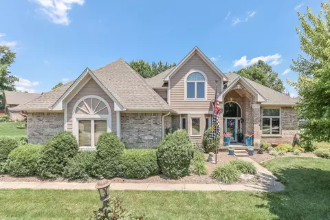 951 Silver Valley Ct, Greenwood, IN 46142