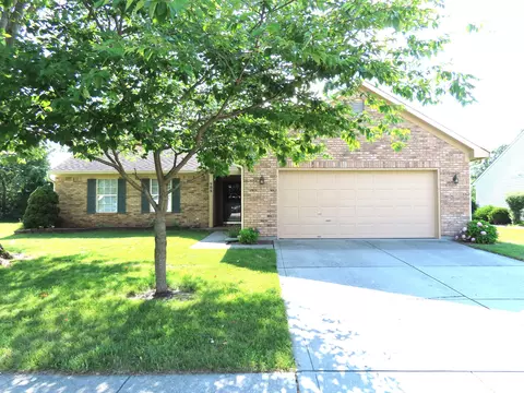 908 Millbrook Dr, Avon, IN 46123