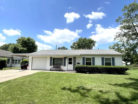 2722 Hawcreek, Columbus, IN 47203
