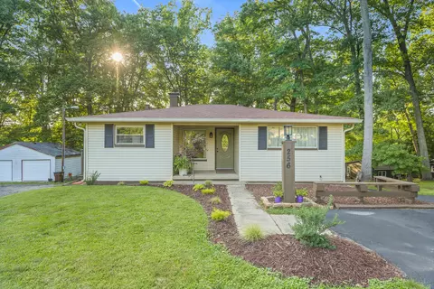 256 W Lakeview Dr, Nineveh, IN 46164