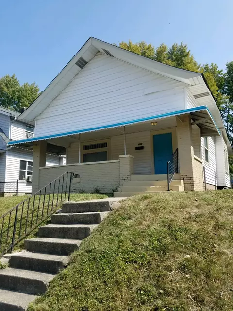 3831 Boulevard Pl, Indianapolis, IN 46208