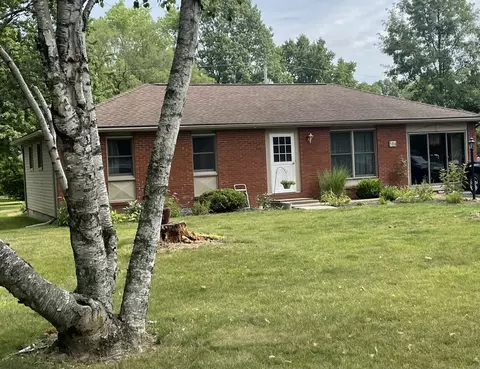 506 Kenilworth Ln, Galveston, IN 46932