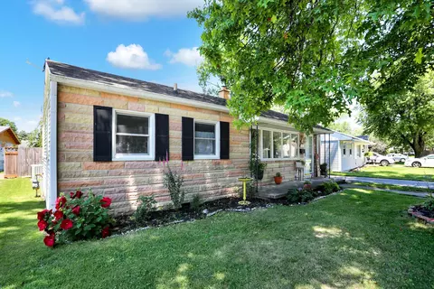 504 E Douglas Dr, Brownsburg, IN 46112