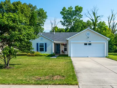 2006 Bankside Dr, Greenfield, IN 46140