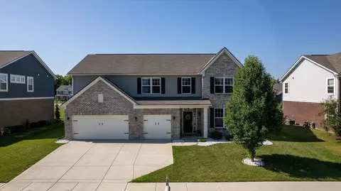 5547 W Port Dr, Mccordsville, IN 46055