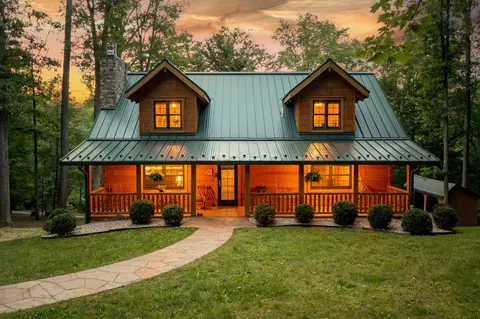 71 Kelp Grove Rd, Nashville, IN 47448