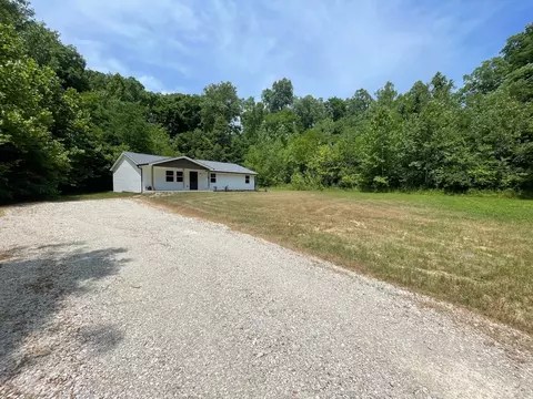 878 N Lincoln St, Martinsville, IN 46151