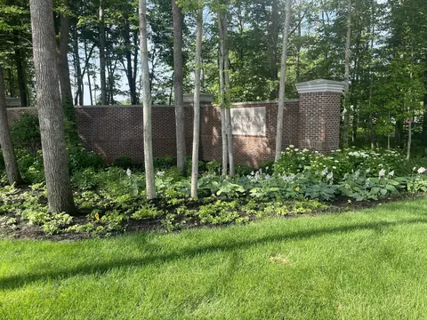 10400 Somerford Rdg, Zionsville, IN 46077