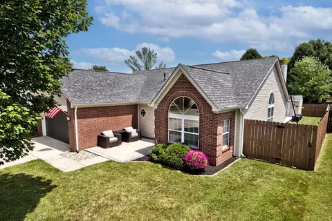 613 Peaceful View Dr, Mooresville, IN 46158
