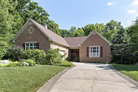 153 Summer Shade Ct, Greenfield, IN 46140