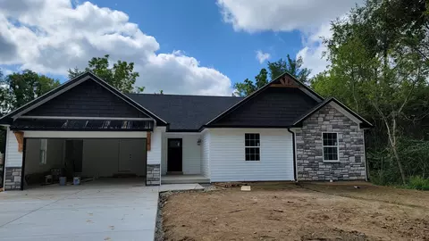 100 Mill Spgs, Coatesville, IN 46121