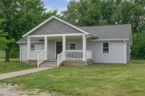 827 N Cr 325 E, New Castle, IN 47362