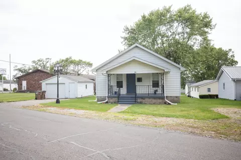 416 Hope Ave, Columbus, IN 47201
