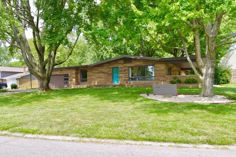 3026 Santiago Dr, Greenwood, IN 46143