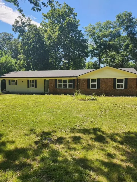 5531 Winston Dr, Indianapolis, IN 46226