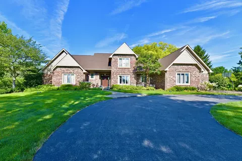 10562 Coppergate Dr, Carmel, IN 46032 photo 1