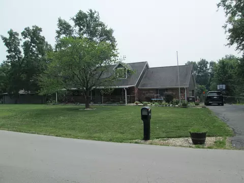 3981 Shadow Hill Ln, Greenwood, IN 46142