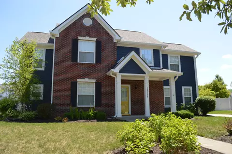 15251 Smithfield Dr, Westfield, IN 46074