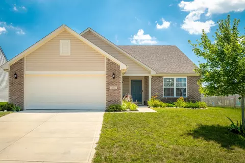 11723 Fawn Crest Dr, Indianapolis, IN 46235