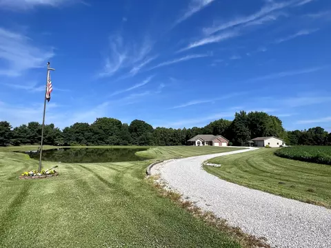 6860 E Hoff Rd, Batesville, IN 47006