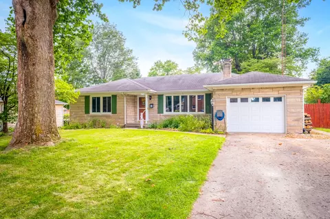 671 East Dr, Seymour, IN 47274