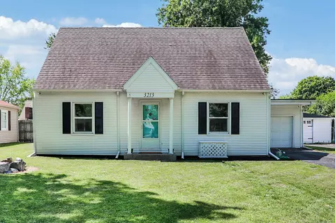 3213 W Torquay Rd, Muncie, IN 47304