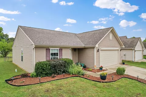 146 Meridian Garden Ln, Indianapolis, IN 46227
