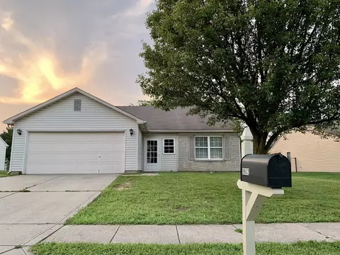 9862 Rhodes Ln, Avon, IN 46123